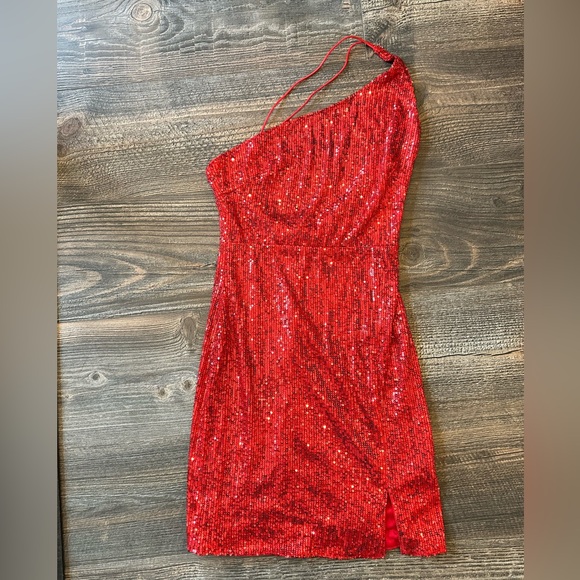 Hello Molly One Shoulder Red Shoulder Dress - Picture 1 of 4